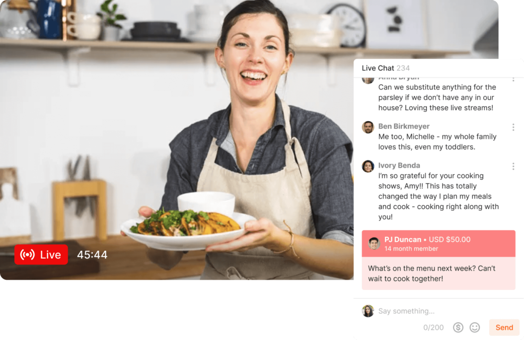 An image shows how Uscreen users can live chat with their community members.