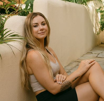 Nicole Wild headshot