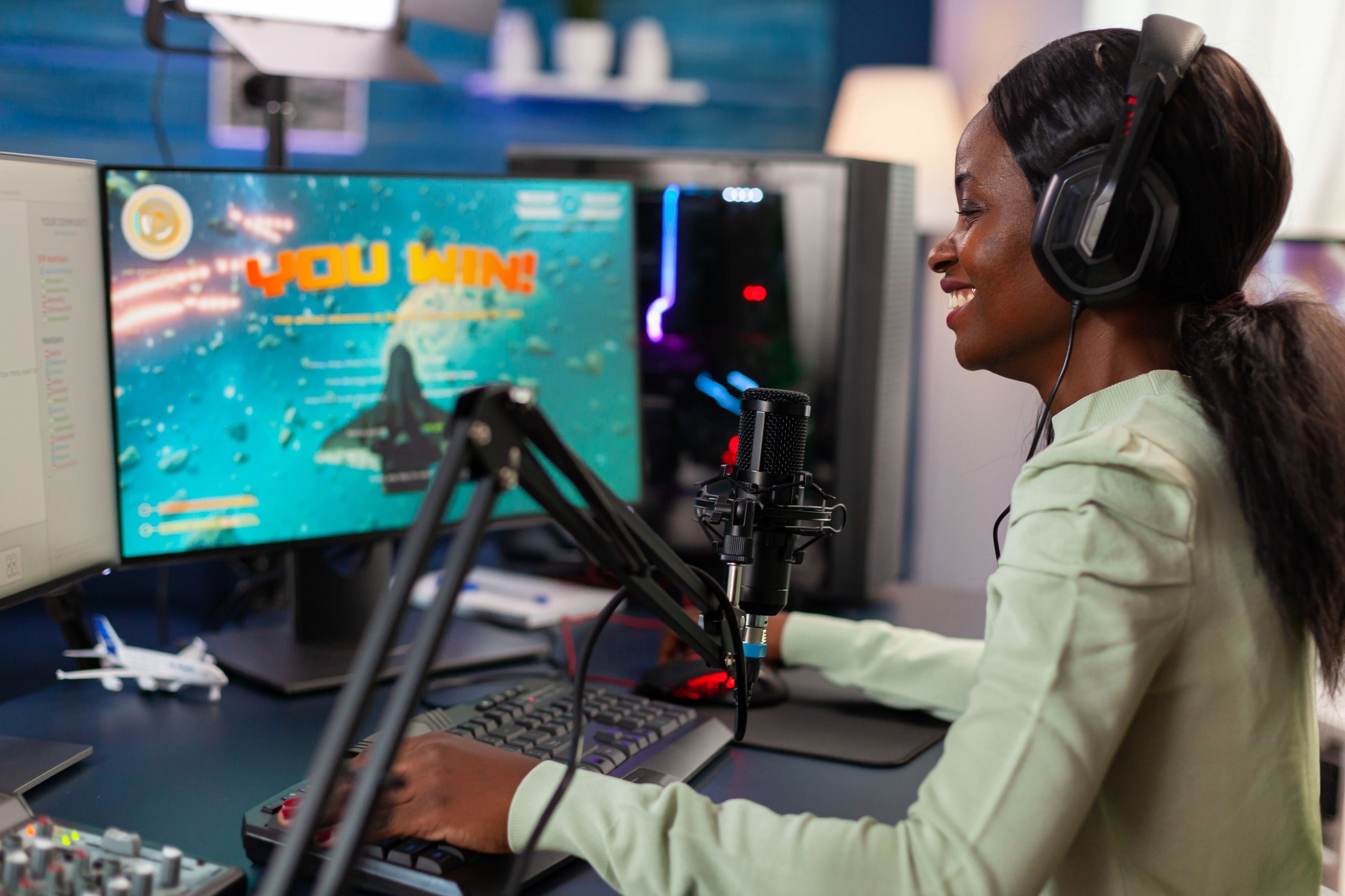 How to Stream to Multiple Platforms Simultaneously