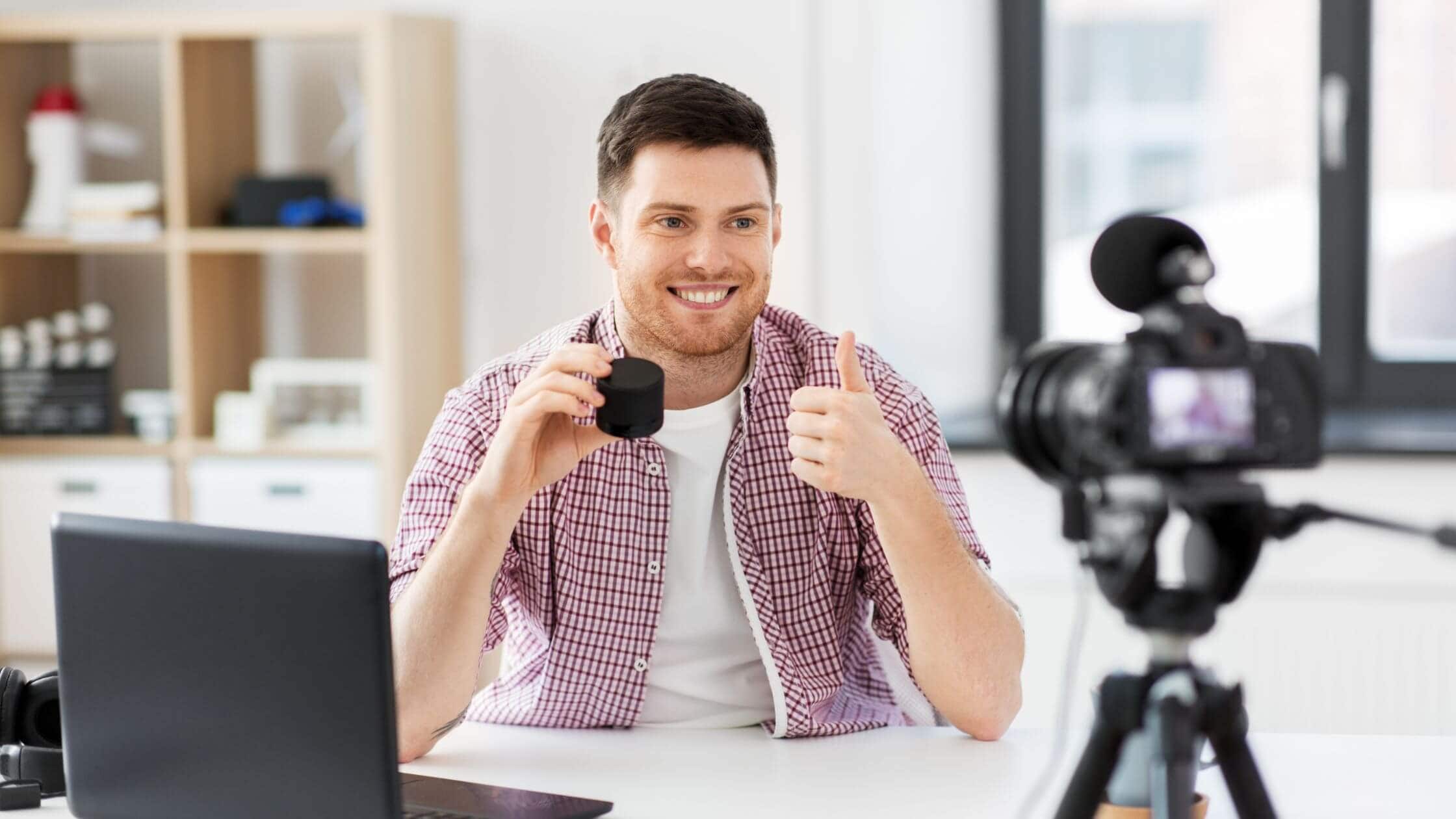 8 Amazing YouTube Thumbnail Design Ideas