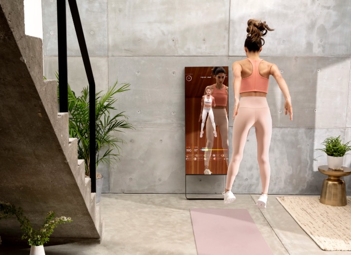 Mirror digital fitness experience platform