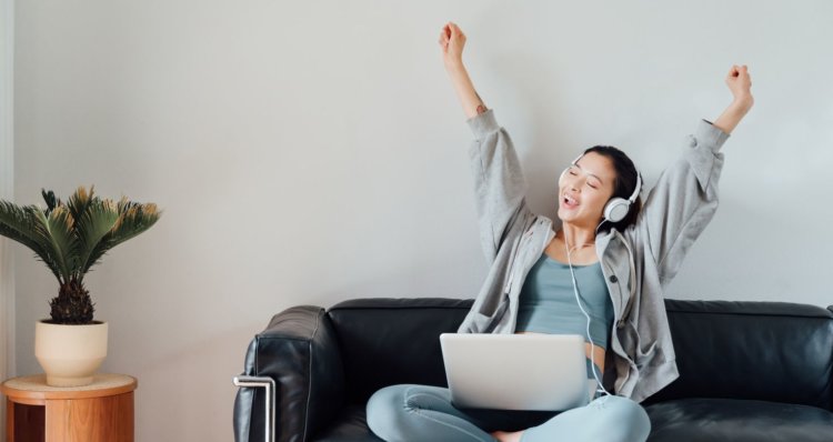 woman working on laptop