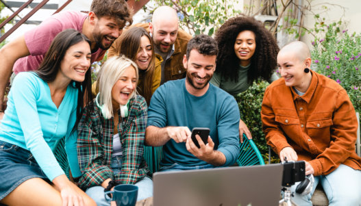 How to Get Started With Your Online Community: 10 Expert Tips