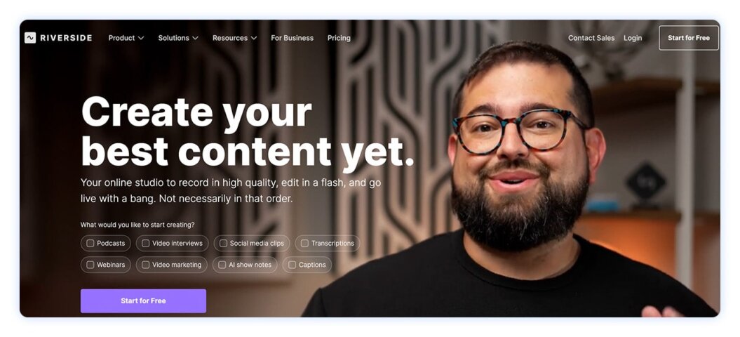Riverside homepage with a smiling man and text promoting it as a studio for recording and editing high-quality content.